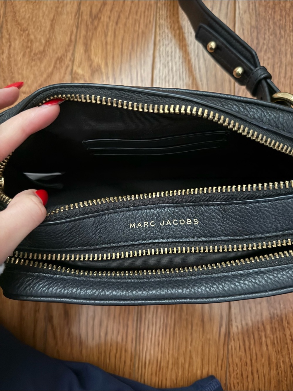 Marc Jacobs Black Leather Double J Crossbody Camera Bag with Gold Hardware - Picture 4 of 7